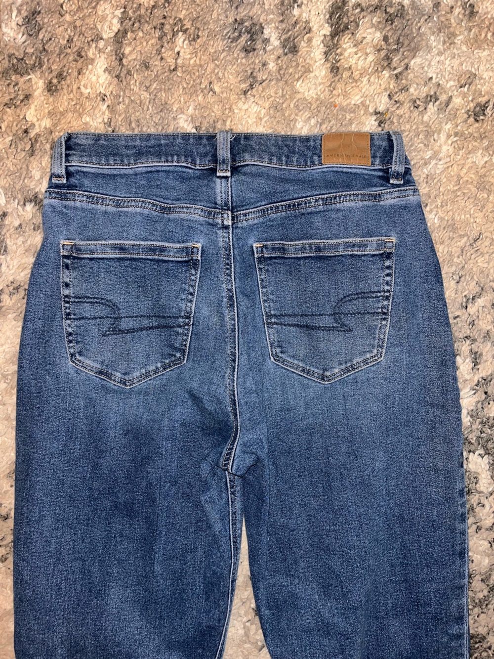 American Eagle Outfitters Relaxed mom Jeans size 6 long